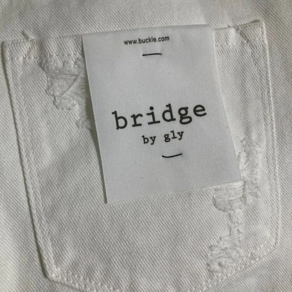 NWT Buckle Bridge by Gly Womens Jeans 24x27 Mom Fit White Denim Distressed Pants